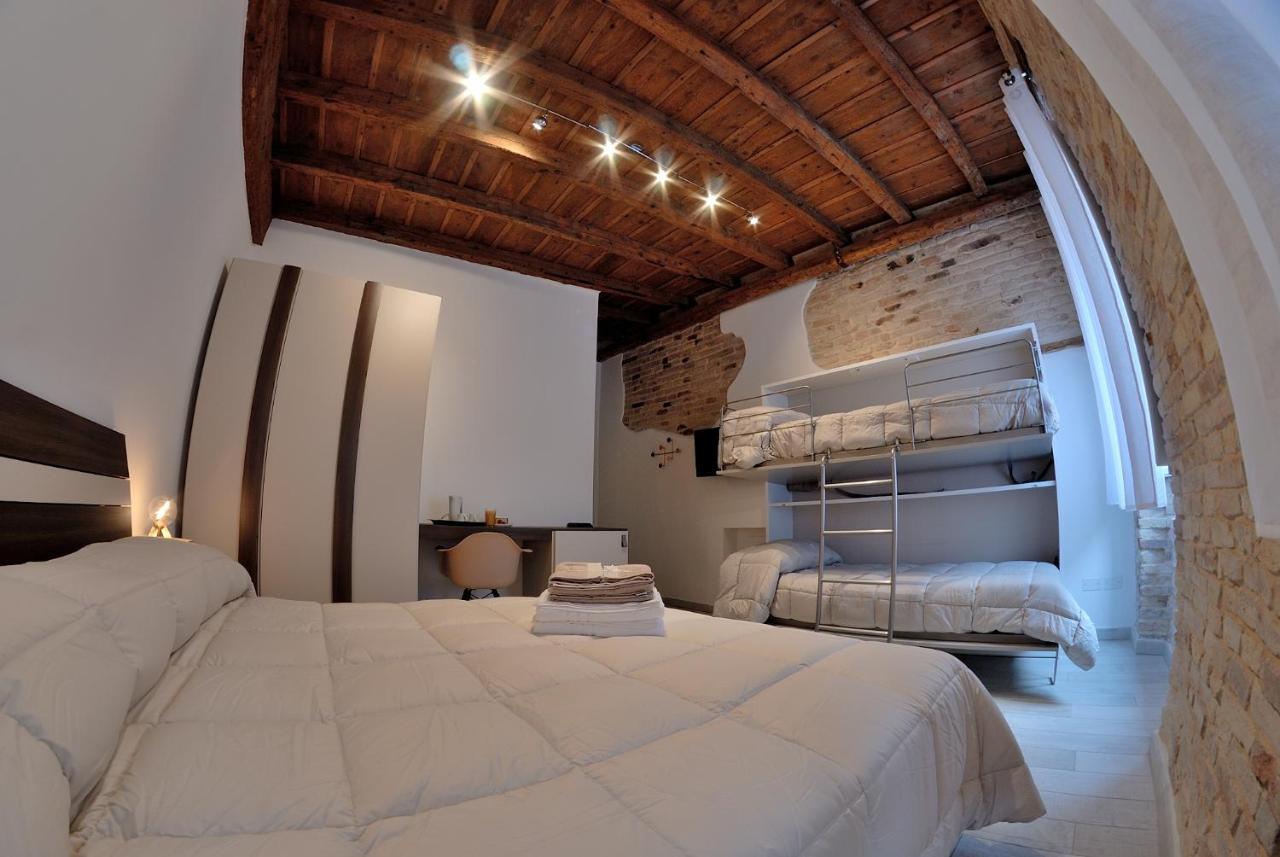 B&B Del Corso Loreto Esterno foto